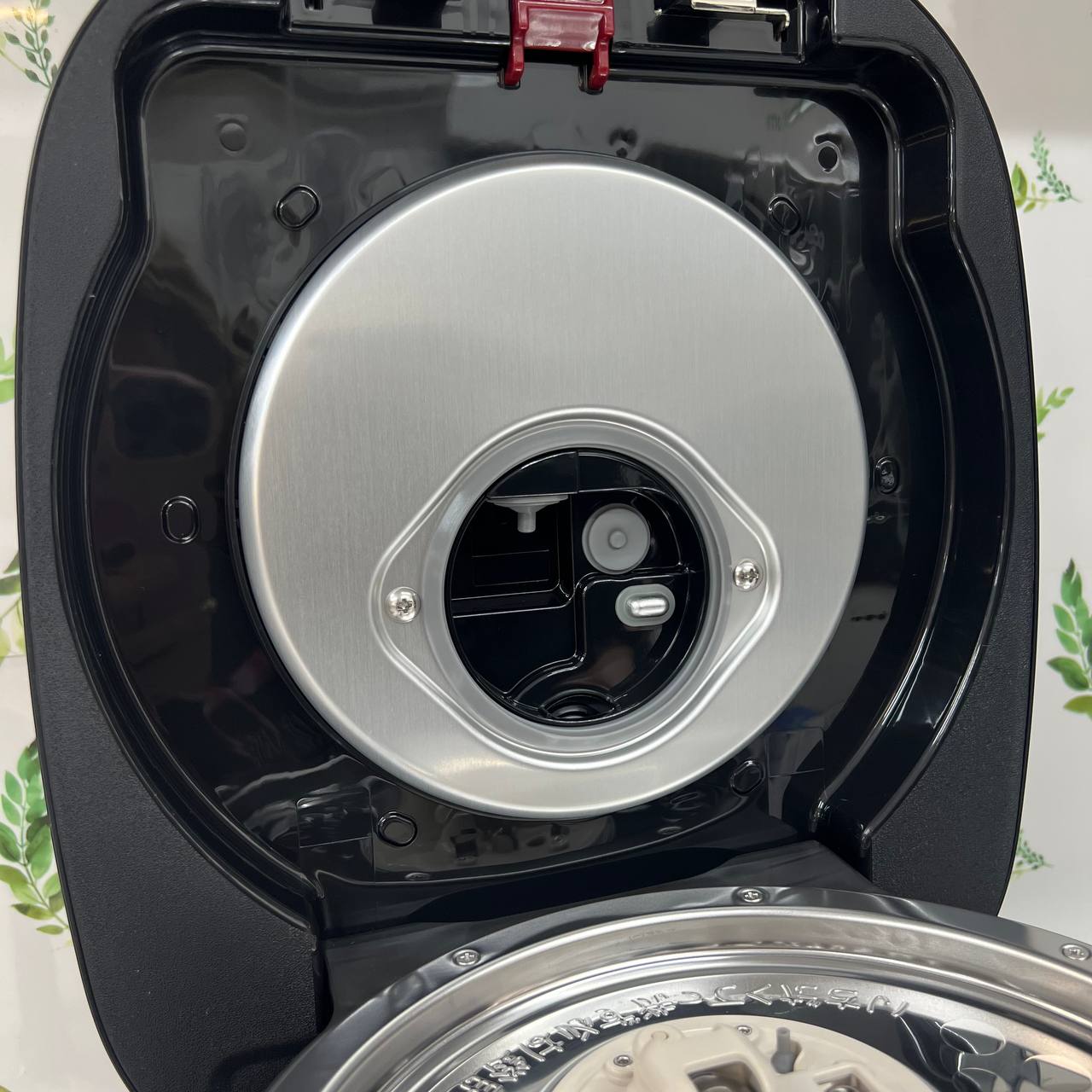 Nồi cơm điện Tiger JPI-X180-KX áp suất 2 bi