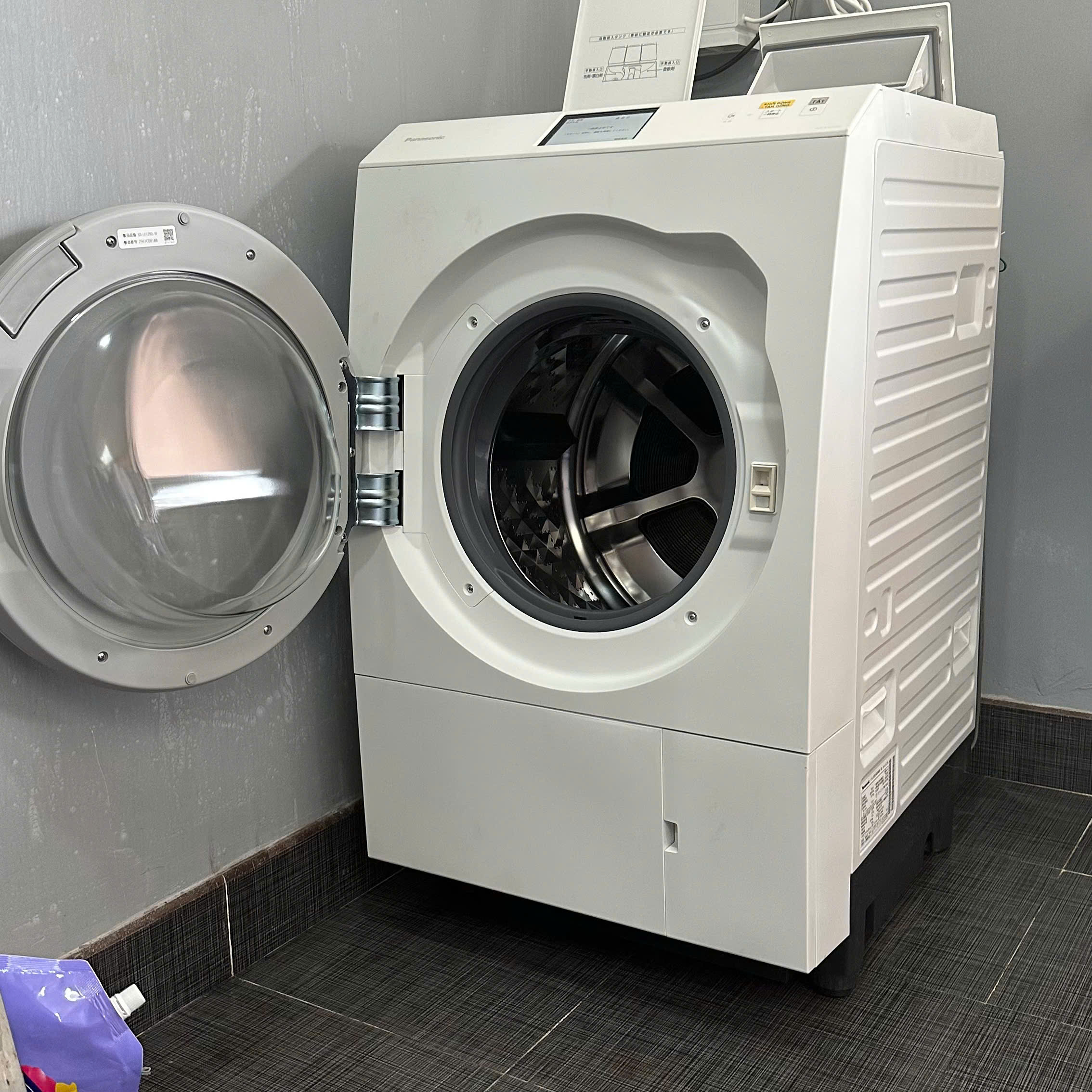 Máy giặt Panasonic NA-LX129EL giặt 12kg sấy 6kg